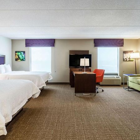 Hampton Inn & Suites Chicago - Libertyville Exterior photo